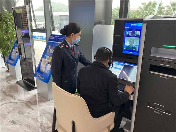 V-Tax智能柜臺入駐新會“稅無憂”驛站，智慧稅務開啟服務新篇章
